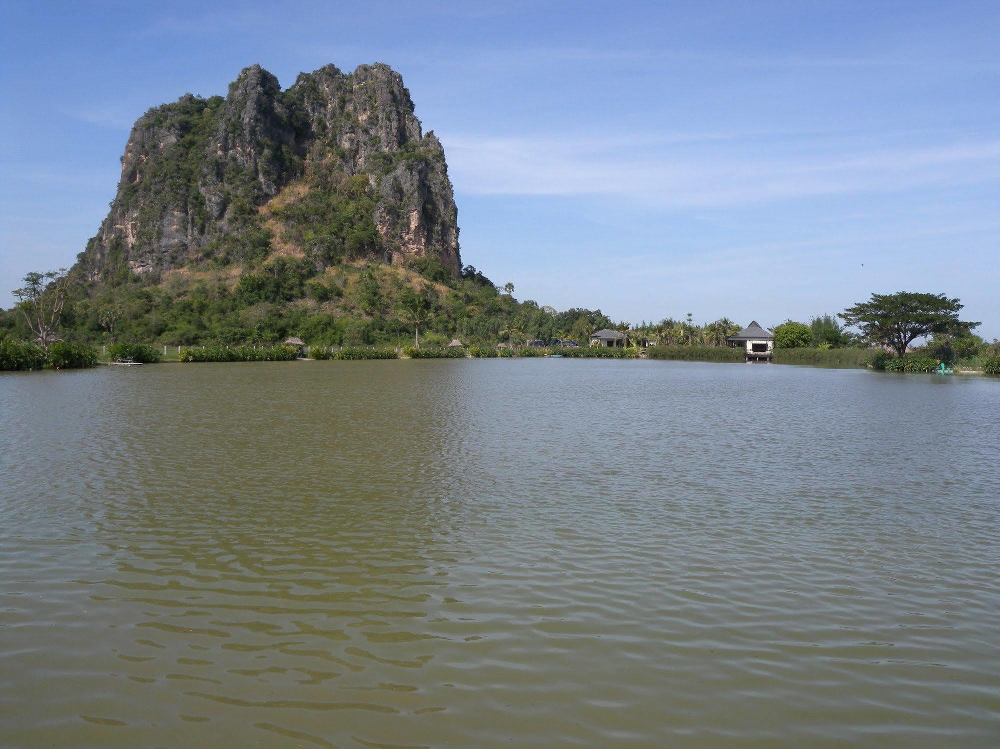 Jurassic Mountain Resort & Fishing Park Ча-Ам Экстерьер фото